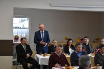 Przewodniczący rady Karol Lipowczan składa życzenia seniorom